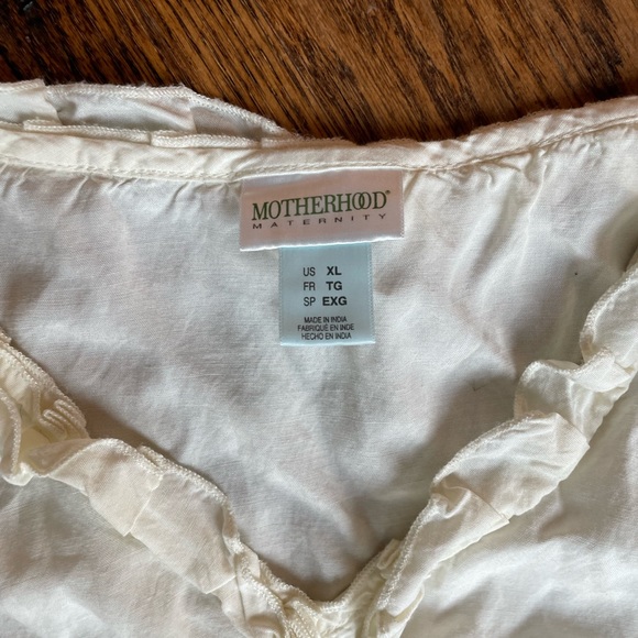 White maternity tank size XL - Picture 2 of 5